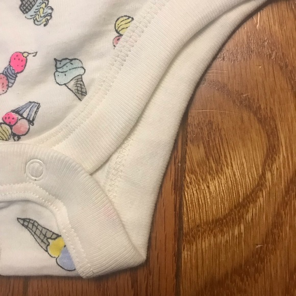 GAP Baby Print Flutter Bodysuit - Picture 4 of 6